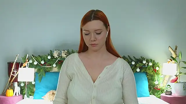 Snapshot of MileyMiller chatting on 12-21-24, 02:15 MileyMiller online show from 12-21-24, 02:15