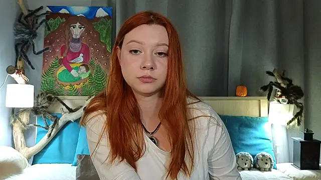 Snapshot of MileyMiller chatting on 10-19-25, 09:43 MileyMiller online show from 10-19-25, 09:43