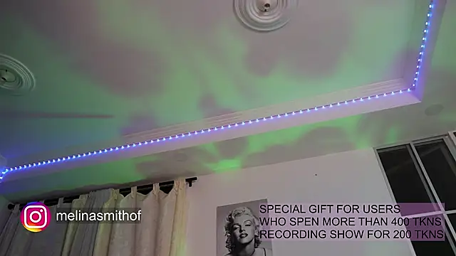 Snapshot of Melina-Smith chatting on 01-12-25, 01:42 Melina-Smith online show from 01-12-25, 01:42