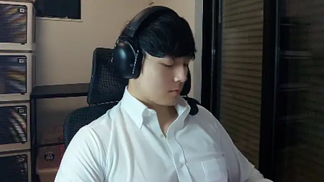 Snapshot of Tkcqcc chatting on 02-21-26, 03:13 Tkcqcc online show from 02-21-26, 03:13