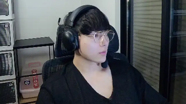 Snapshot of Tkcqcc chatting on 03-06-26, 04:25 Tkcqcc online show from 03-06-26, 04:25