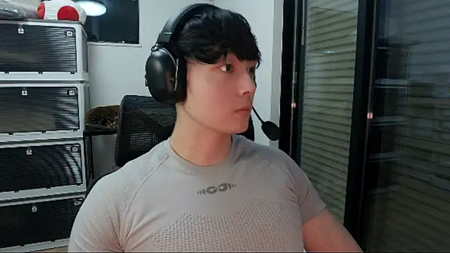 Snapshot of Tkcqcc chatting on 03-27-26, 10:04 Tkcqcc online show from 03-27-26, 10:04