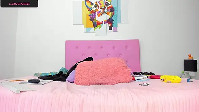 Snapshot of gatica_cat chatting on 01-21-25, 01:11 gatica cat online show from 01-21-25, 01:11