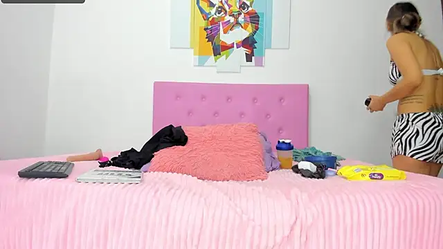 Snapshot of gatica_cat chatting on 03-11-25, 01:12 gatica cat online show from 03-11-25, 01:12