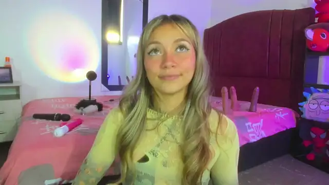 alisson zafiro  online show from 12-14-24, 03:15