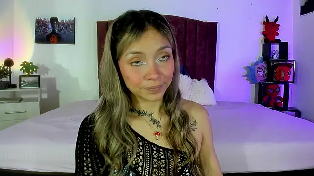 alisson zafiro  online show from 01-15-25, 09:13