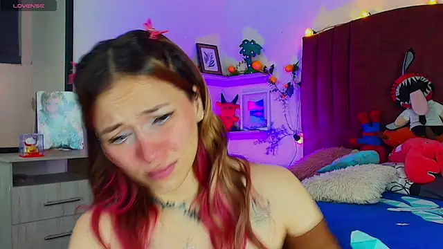 alisson zafiro  online show from 11-15-25, 03:15