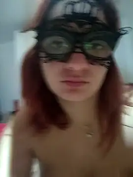 Snapshot of xxcatwomanxx chatting on 12-13-24, 01:33 xxcatwomanxx online show from 12-13-24, 01:33