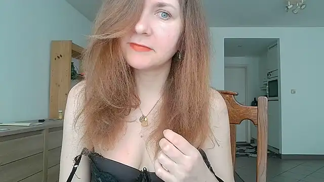 JasmineGlamour online show from 05-10-26, 02:55