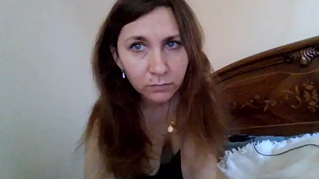 JasmineGlamour online show from 06-24-26, 02:16