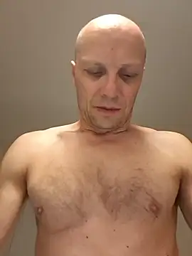 Snapshot of wedge75 chatting on 04-23-26, 12:29 wedge75 online show from 04-23-26, 12:29