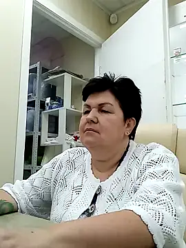 Snapshot of FantasyMichelle chatting on 12-19-24, 02:46 FantasyMichelle online show from 12-19-24, 02:46