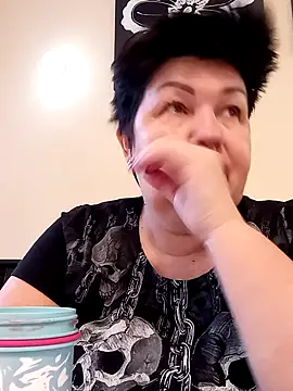 Snapshot of FantasyMichelle chatting on 02-10-25, 06:53 FantasyMichelle online show from 02-10-25, 06:53