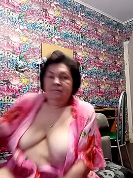 Snapshot of FantasyMichelle chatting on 04-04-26, 03:20 FantasyMichelle online show from 04-04-26, 03:20