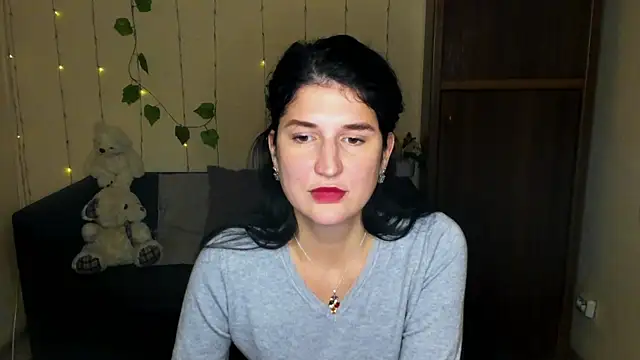 Alianna Solo Kisses online show from 01-09-25, 12:30