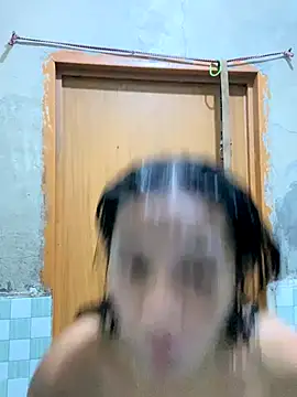 Snapshot of whiteladyboy chatting on 11-23-25, 06:02 whiteladyboy online show from 11-23-25, 06:02