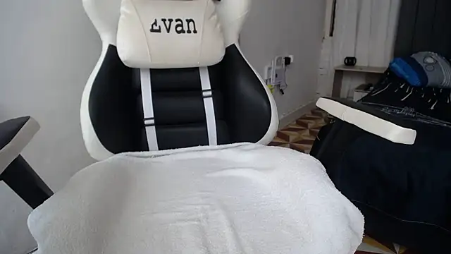 Valerioe online show from 01-27-25, 03:18