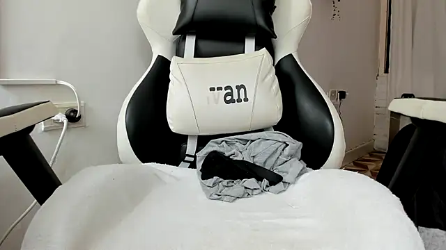 Valerioe online show from 09-13-25, 02:50