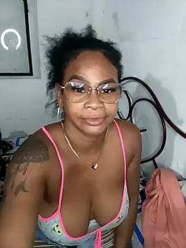 Snapshot of Melanie_candy_ chatting on 02-07-25, 03:12 Melanie candy online show from 02-07-25, 03:12