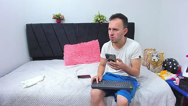 big-dicktop23 online show from 01-14-26, 04:34