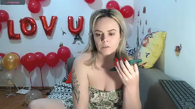 hotmilf4uxxx online show from 02-20-26, 11:22