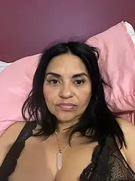 paolagomez  online show from 12-13-24, 11:45