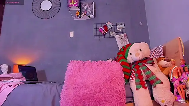 tiffbeatiful online show from 12-28-24, 03:26