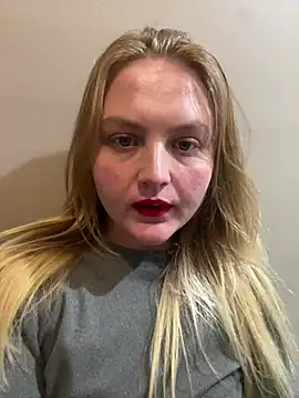 Snapshot of PhatAssBlond chatting on 12-14-24, 02:56 PhatAssBlond online show from 12-14-24, 02:56
