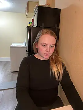 Snapshot of PhatAssBlond chatting on 02-05-25, 11:17 PhatAssBlond online show from 02-05-25, 11:17
