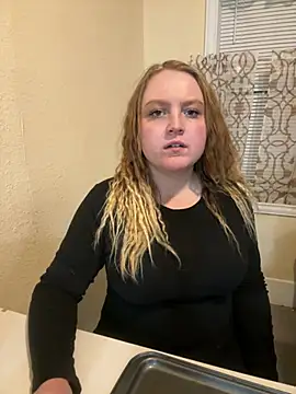 Snapshot of PhatAssBlond chatting on 02-22-25, 04:07 PhatAssBlond online show from 02-22-25, 04:07