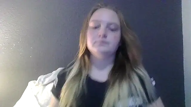 Snapshot of PhatAssBlond chatting on 02-23-25, 05:39 PhatAssBlond online show from 02-23-25, 05:39