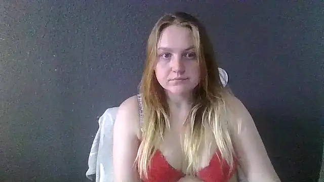 Snapshot of PhatAssBlond chatting on 03-05-25, 08:10 PhatAssBlond online show from 03-05-25, 08:10