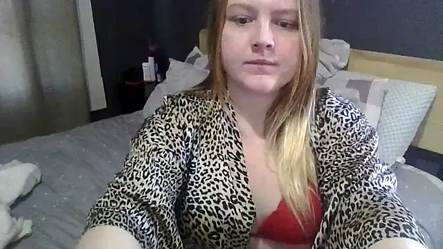 Snapshot of PhatAssBlond chatting on 03-08-25, 06:16 PhatAssBlond online show from 03-08-25, 06:16