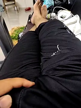 Snapshot of SplitPrestige19 chatting on 03-31-26, 05:02 SplitPrestige19 online show from 03-31-26, 05:02