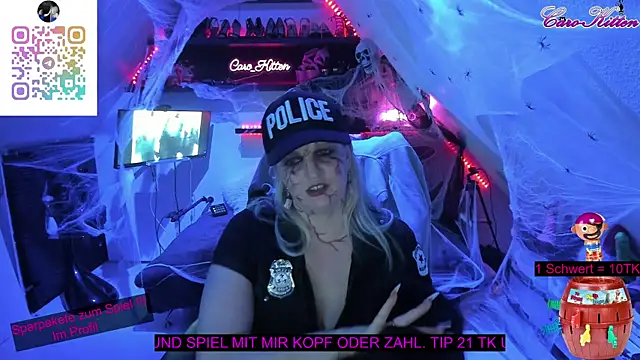 caro kitten online show from 10-31-25, 06:09