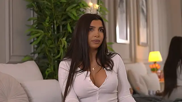 NicoleCellini online show from 04-04-26, 06:38