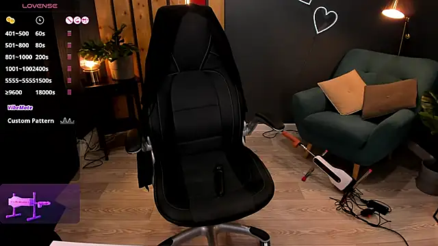 Kristy Rayyy online show from 10-12-25, 04:11