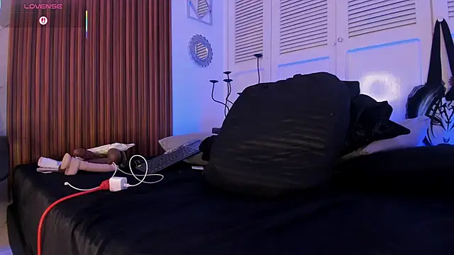 Snapshot of Emiilycollins chatting on 02-03-26, 05:38 Emiilycollins online show from 02-03-26, 05:38