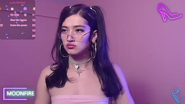 Snapshot of moonfiredancer chatting on 11-25-25, 04:12 moonfiredancer online show from 11-25-25, 04:12