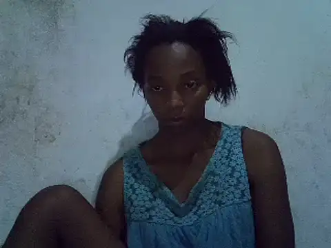 Snapshot of ElianeHot chatting on 01-09-25, 06:36 ElianeHot online show from 01-09-25, 06:36