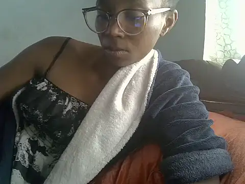 Snapshot of ElianeHot chatting on 04-23-26, 11:31 ElianeHot online show from 04-23-26, 11:31