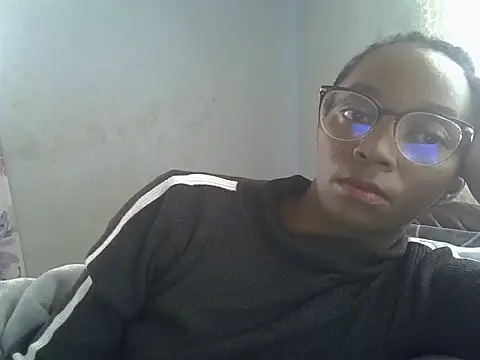 ElianeHot online show from 06-30-26, 07:53