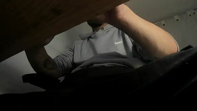 s sven03 online show from 12-16-24, 06:32