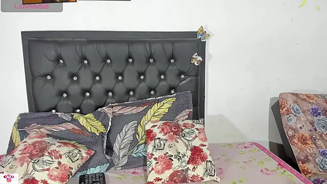 Darlyquenn11 online show from 12-28-24, 03:15