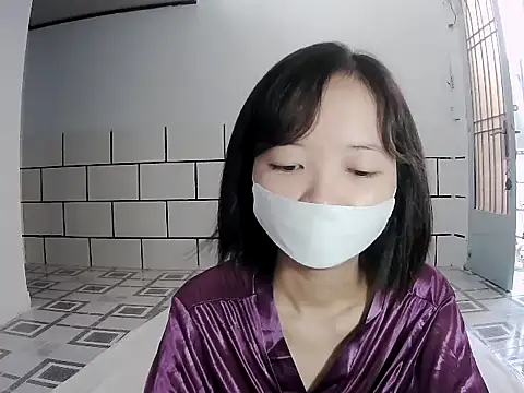 Kissdy online show from 01-12-25, 08:04