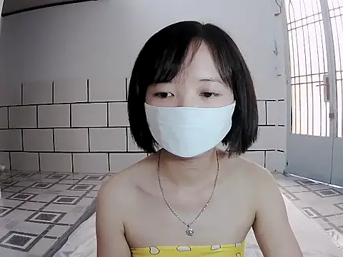 Kissdy online show from 03-18-25, 06:03