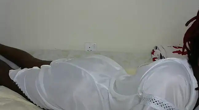 Snapshot of Rasta_tattooed chatting on 03-22-25, 03:20 Rasta tattooed online show from 03-22-25, 03:20