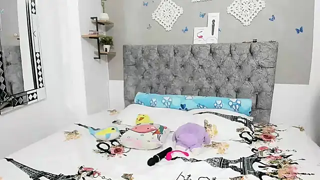 Alejandra evanss online show from 12-14-24, 02:12