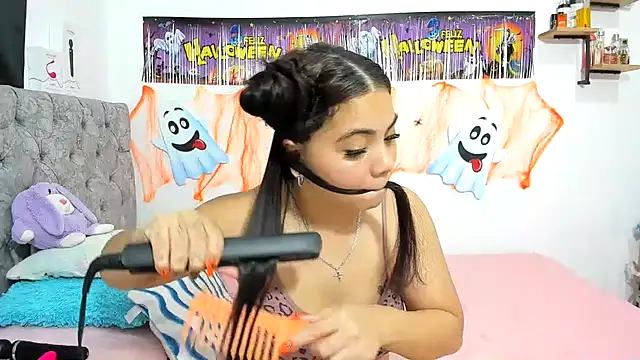 Alejandra evanss online show from 10-25-25, 09:31