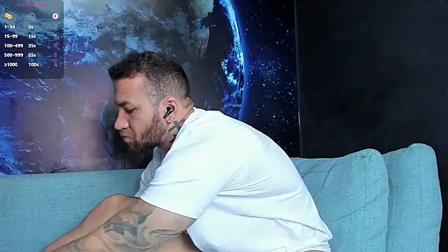 Snapshot of delessandro_world chatting on 02-10-25, 05:36 delessandro world online show from 02-10-25, 05:36